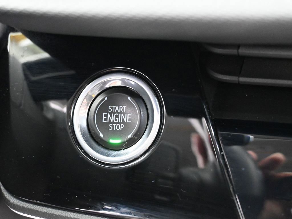 Used 2024 Buick Envision Preferred AWD/4WD image 32
