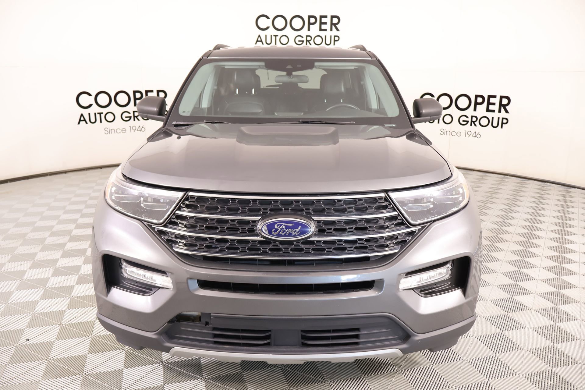 Used 2023 Ford Explorer XLT w/ Equipment Group 202A image 9