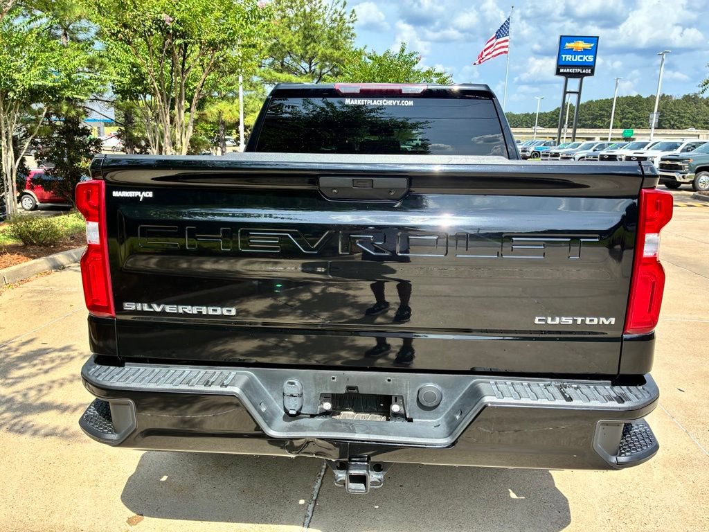 Used 2022 Chevrolet Silverado 1500 Custom w/ Safety Confidence Package RWD image 7