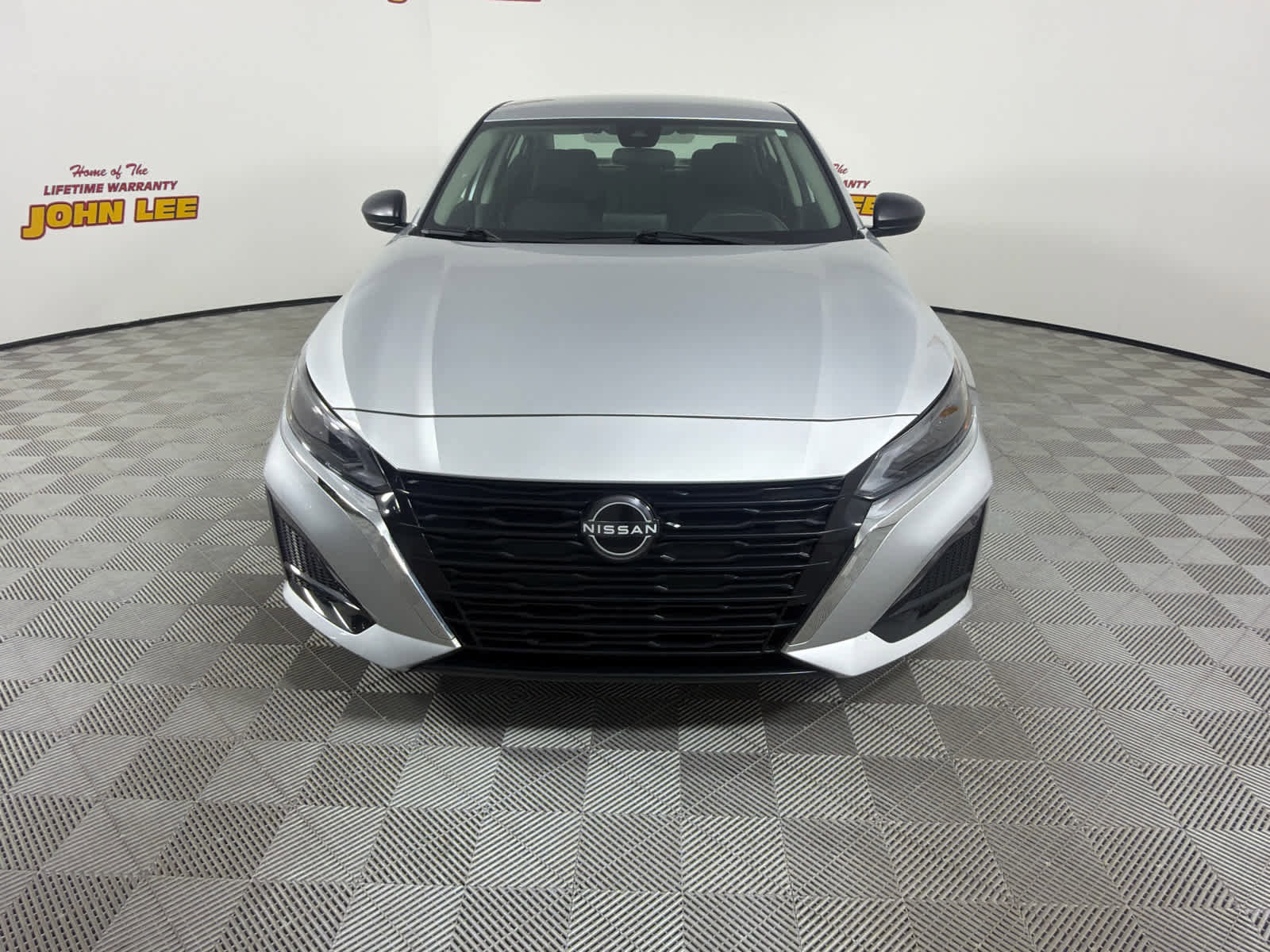 Certified 2024 Nissan Altima 2.5 SV FWD image 9