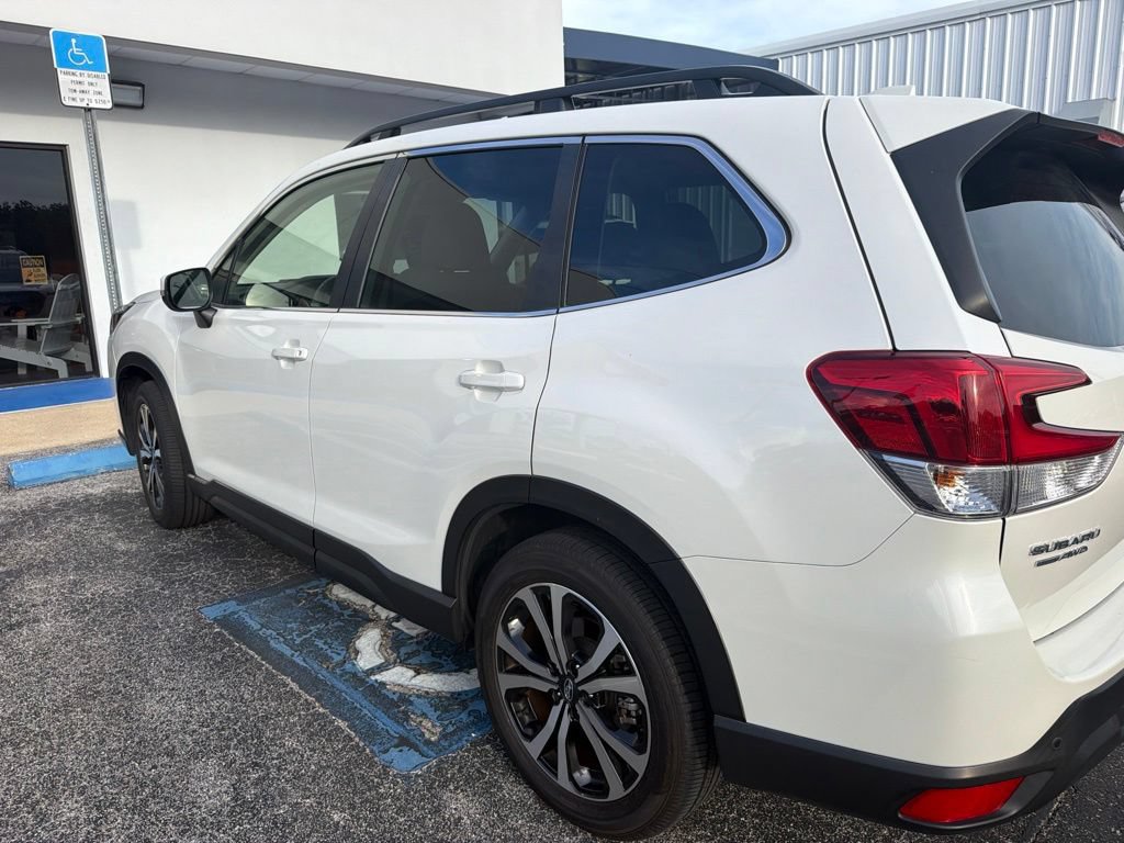 Certified 2023 Subaru Forester Limited AWD/4WD image 8