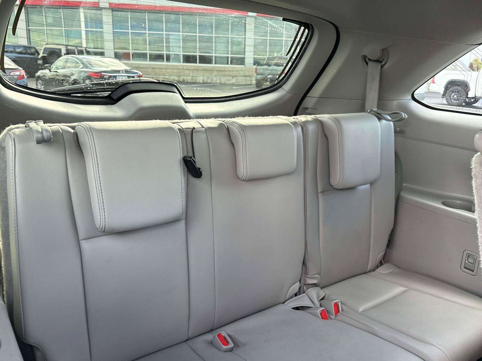 Used 2016 Toyota Highlander XLE w/ Four Season Floor Mat Package AWD/4WD image 19