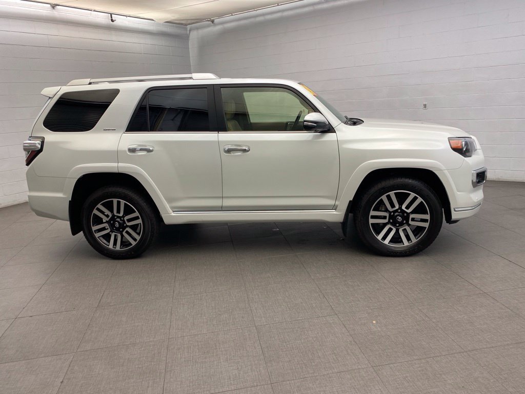 Used 2024 Toyota 4Runner Limited AWD/4WD image 8