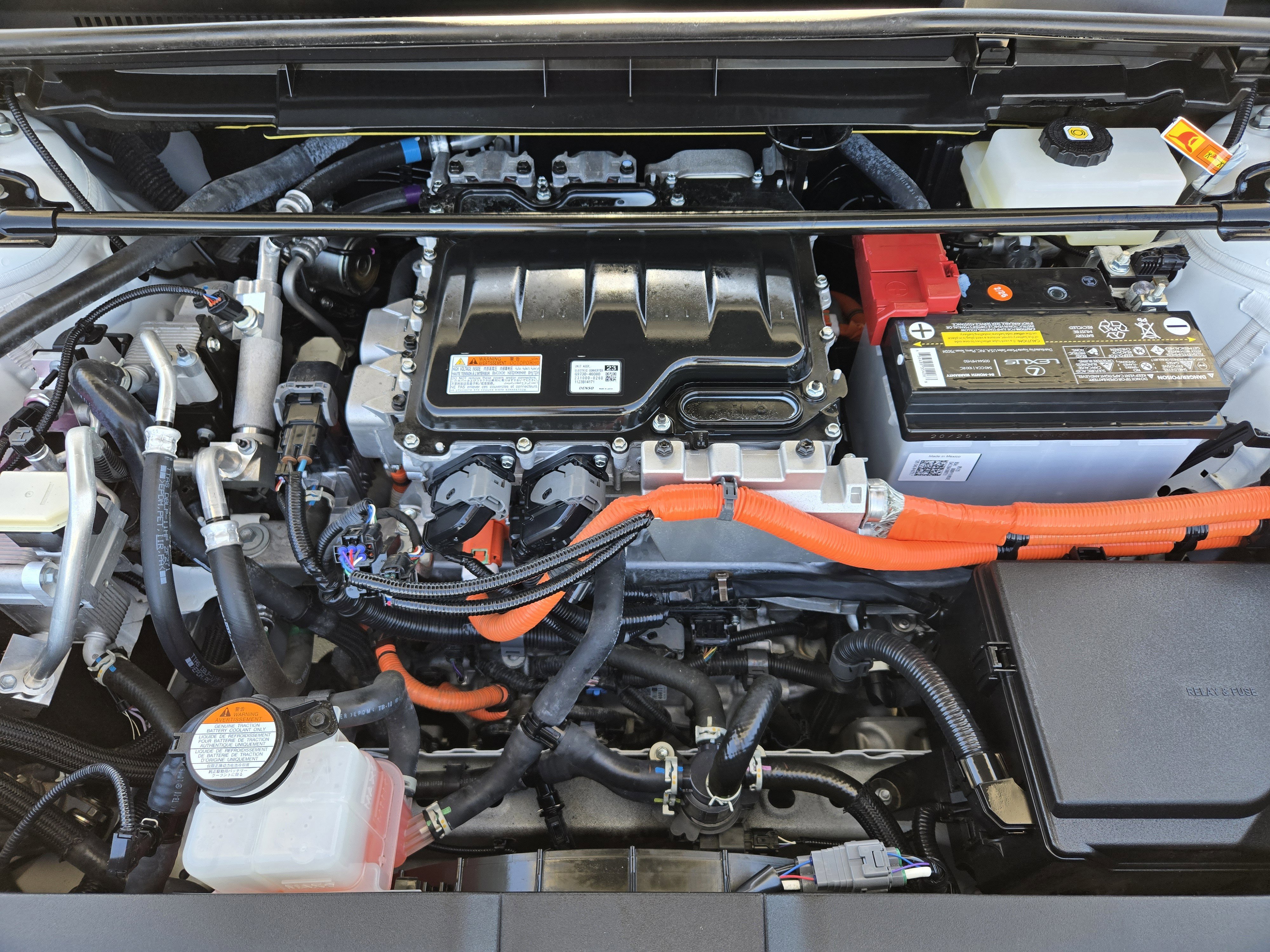 Used 2023 Lexus RZ 450e Premium w/ Accessory Package (Z1) image 26