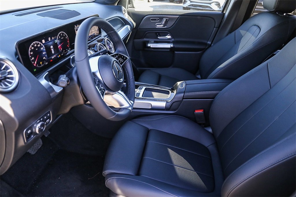 Used 2024 Mercedes-Benz GLB 250 4MATIC image 23