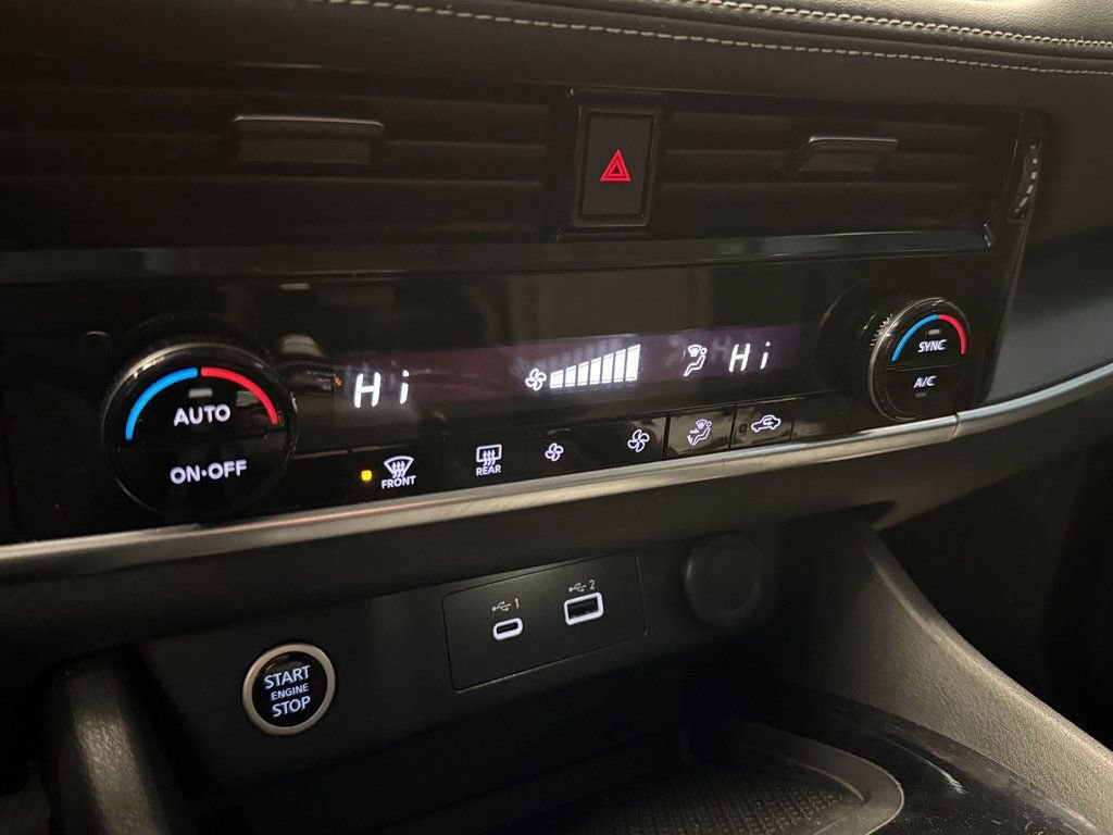 Used 2021 Nissan Rogue SV image 14