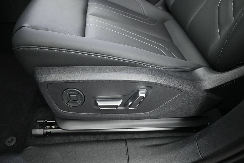 New 2026 Audi Q3 quattro 2.0T AWD/4WD image 8
