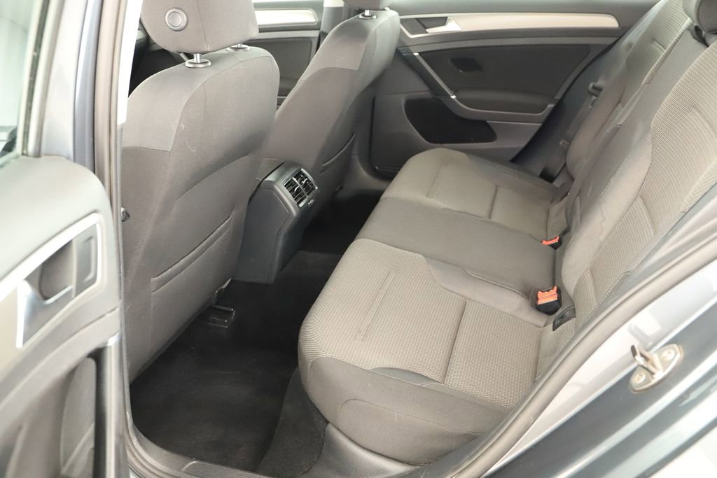 Used 2017 Volkswagen Golf S image 31