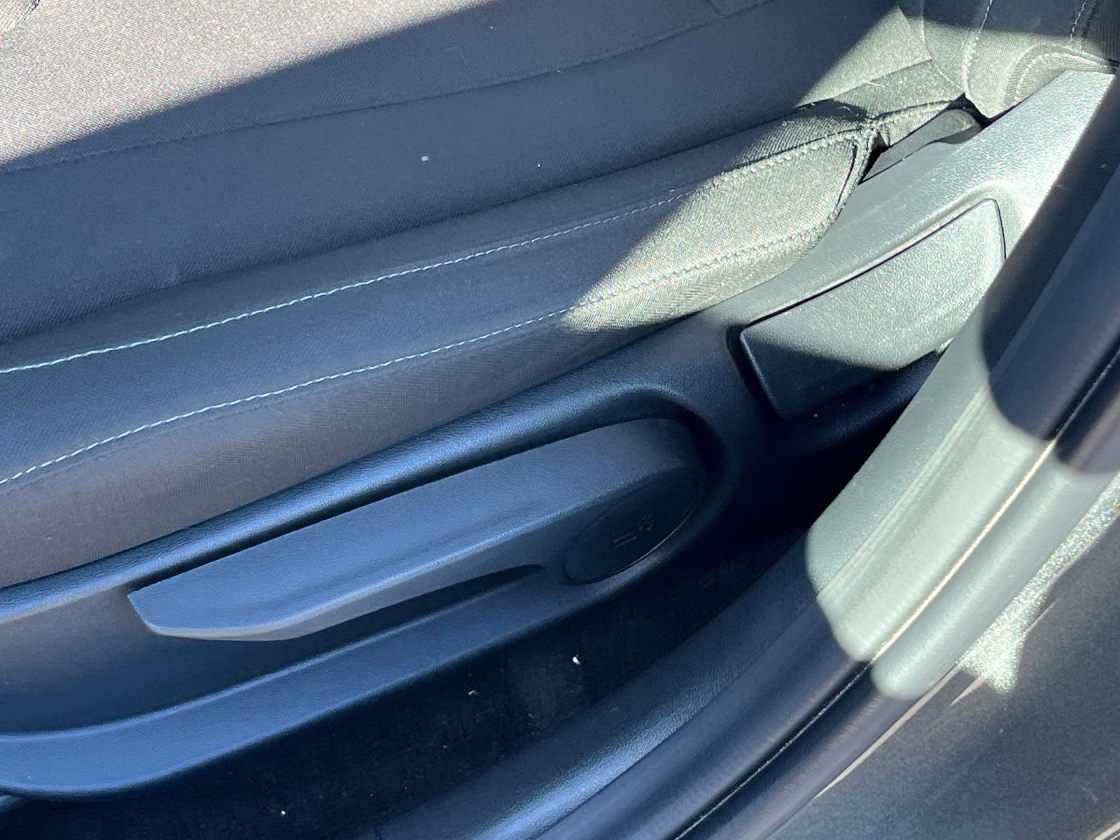 Used 2025 Hyundai Elantra SEL image 24