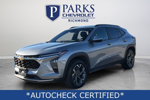 Certified 2025 Chevrolet Trax LT w/ Driver Confidence Package image 3