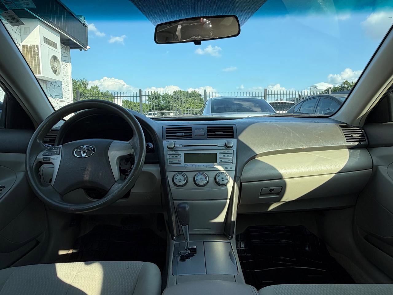 Used 2011 Toyota Camry LE w/ LE Extra-Value Pkg FWD image 17