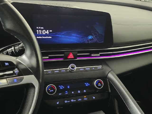 Used 2023 Hyundai Elantra Limited FWD image 27