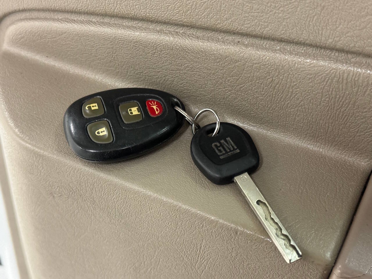 Used 2021 Chevrolet Express 2500 w/ Driver Convenience Package RWD image 96