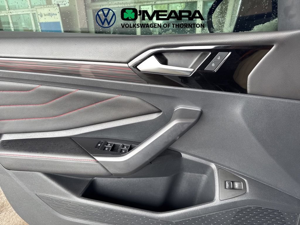 Used 2024 Volkswagen Jetta GLI Autobahn FWD image 7