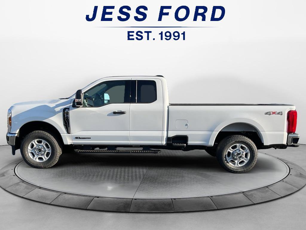 New 2026 Ford F350 XLT image 2