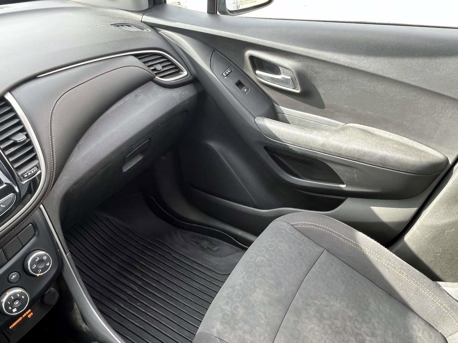 Used 2020 Chevrolet Trax LS w/ Tint and Cruise Package image 27