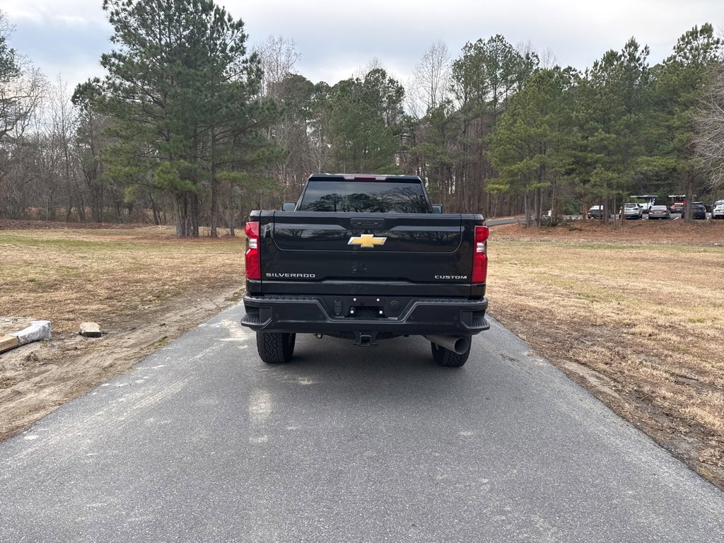 Used 2025 Chevrolet Silverado 2500 Custom w/ Custom Value Package image 6