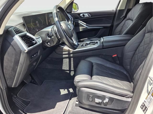 Used 2025 BMW X7 xDrive40i w/ Premium Package AWD/4WD image 4