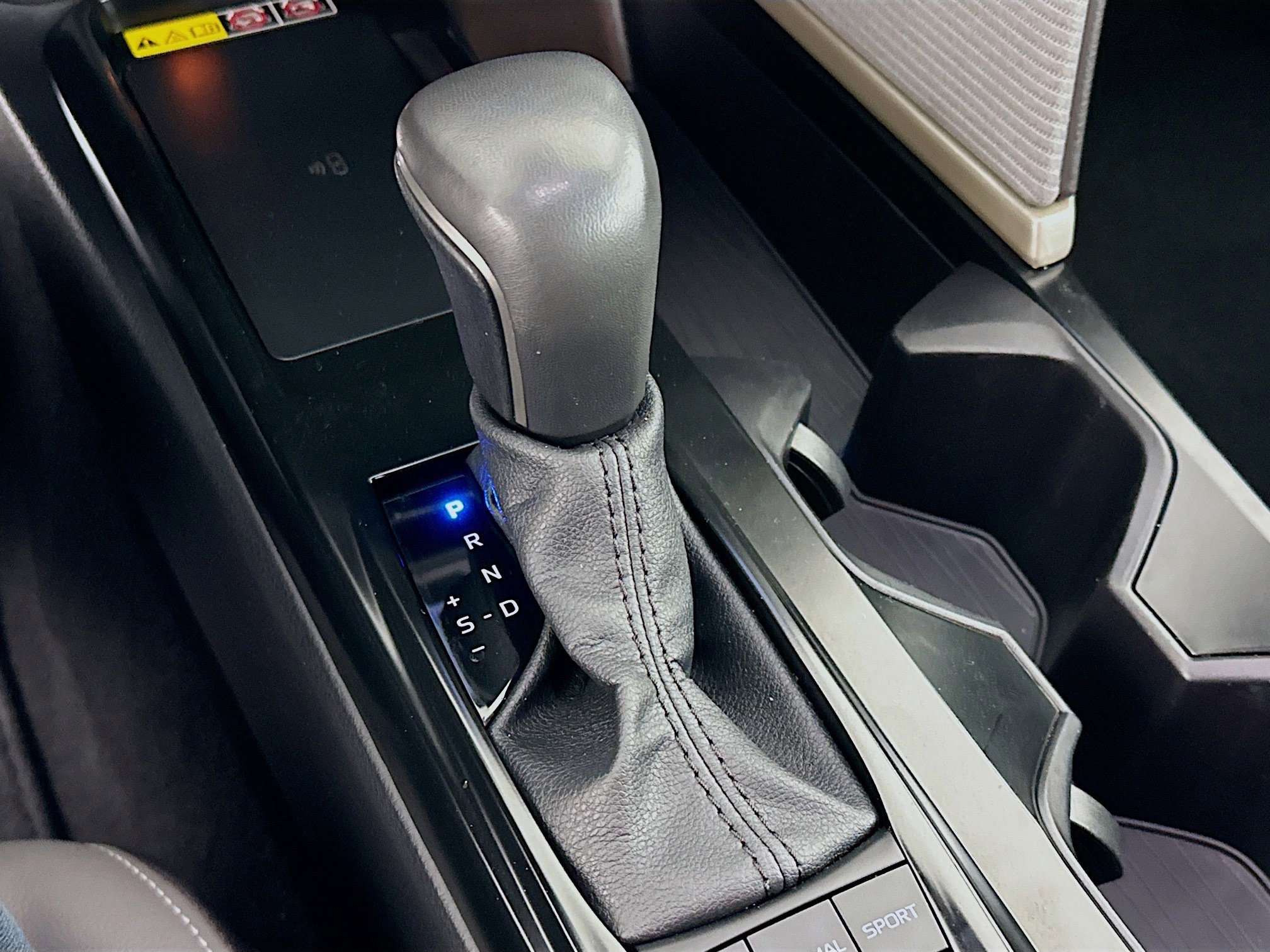 Used 2025 Toyota Camry SE image 24