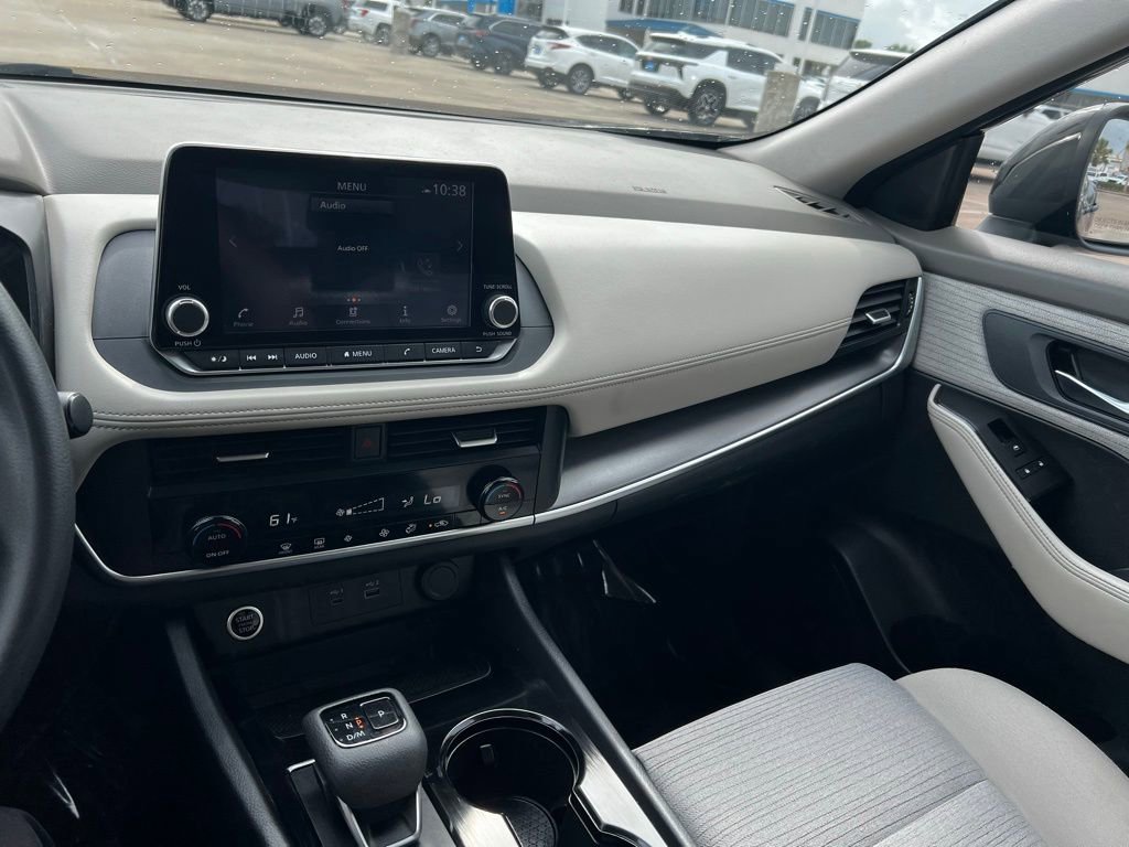 Used 2023 Nissan Rogue SV image 88