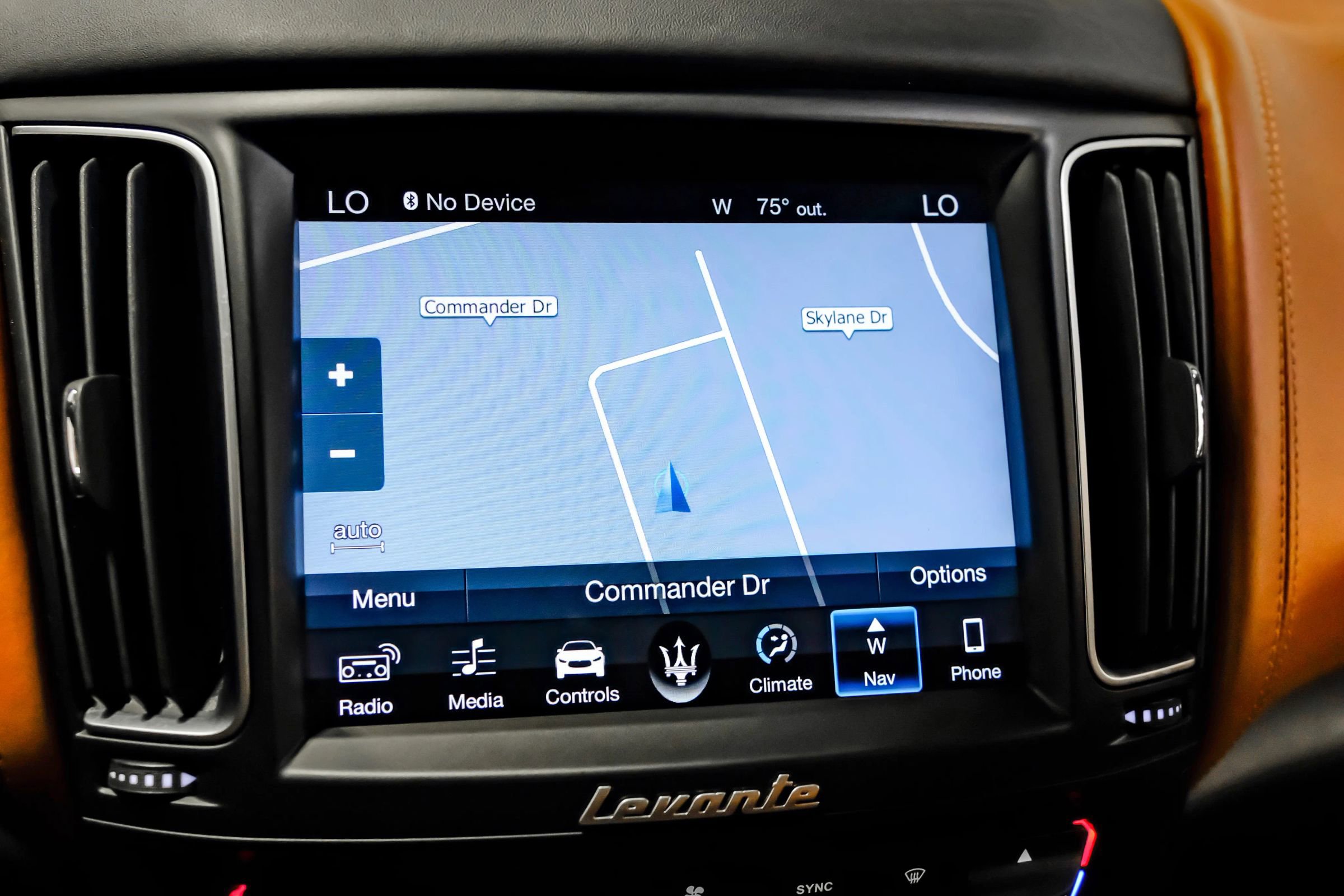 Used 2018 Maserati Levante GranLusso image 14