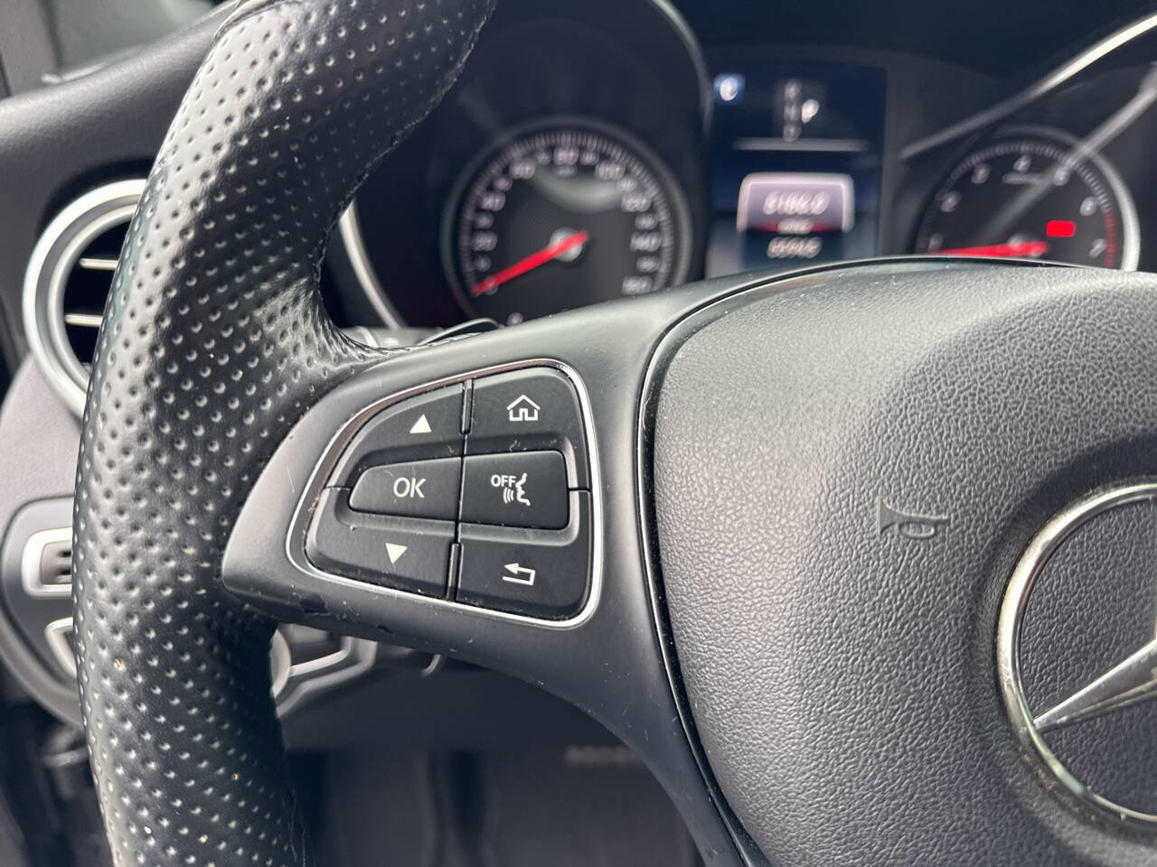 Used 2019 Mercedes-Benz GLC 300 4MATIC image 20
