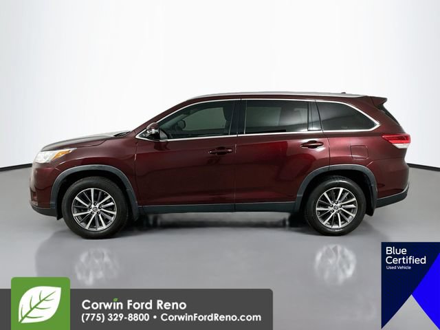 Used 2019 Toyota Highlander XLE AWD/4WD image 4