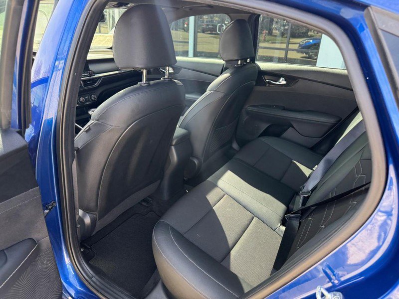 Used 2020 Kia Forte GT-Line w/ GT-Line Premium Package image 12