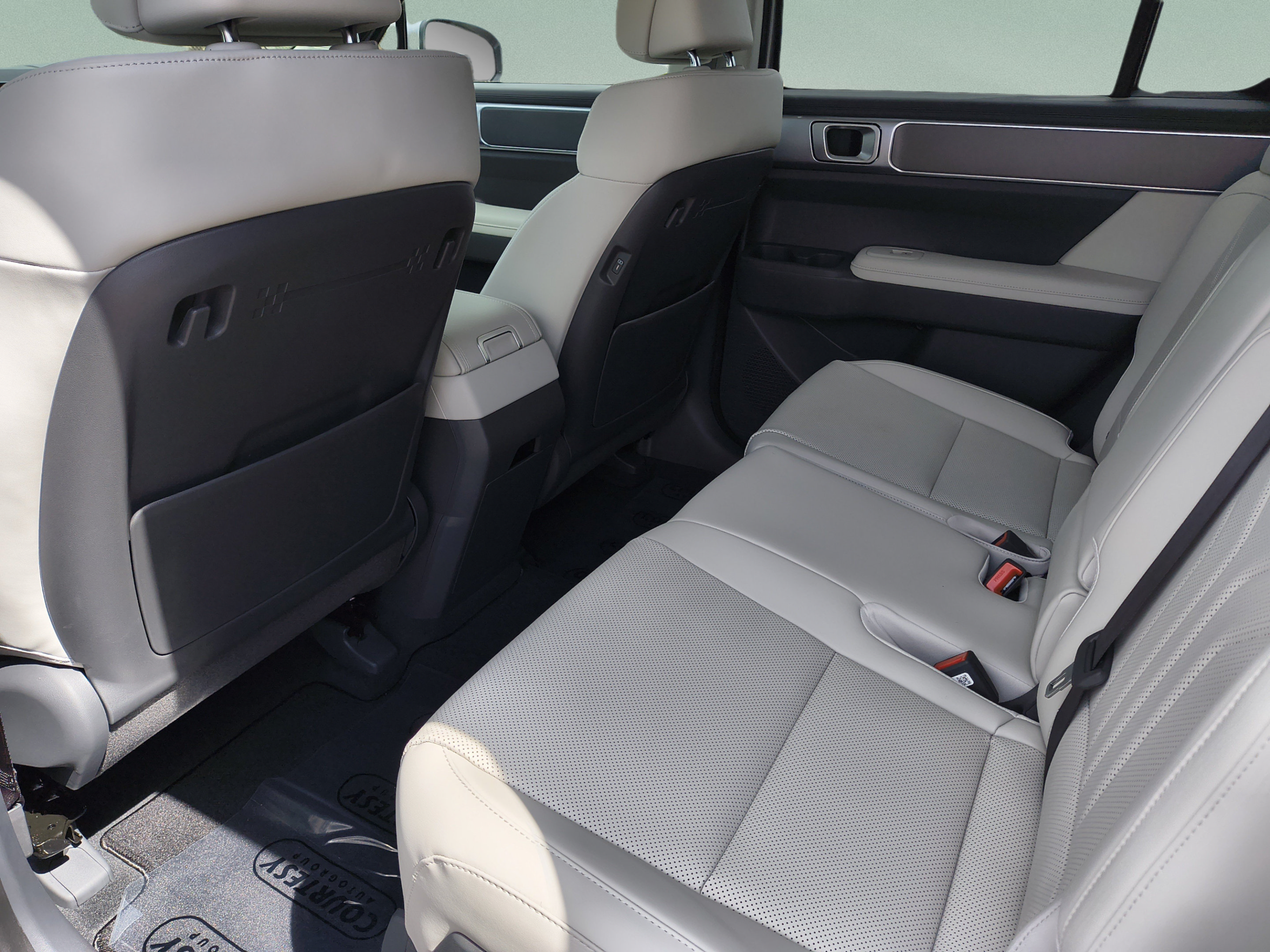New 2027 Hyundai Santa Fe SEL FWD image 18