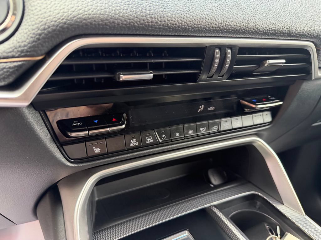 Certified 2025 MAZDA CX-90 Plug-In Hybrid w/ Preferred AWD/4WD image 24
