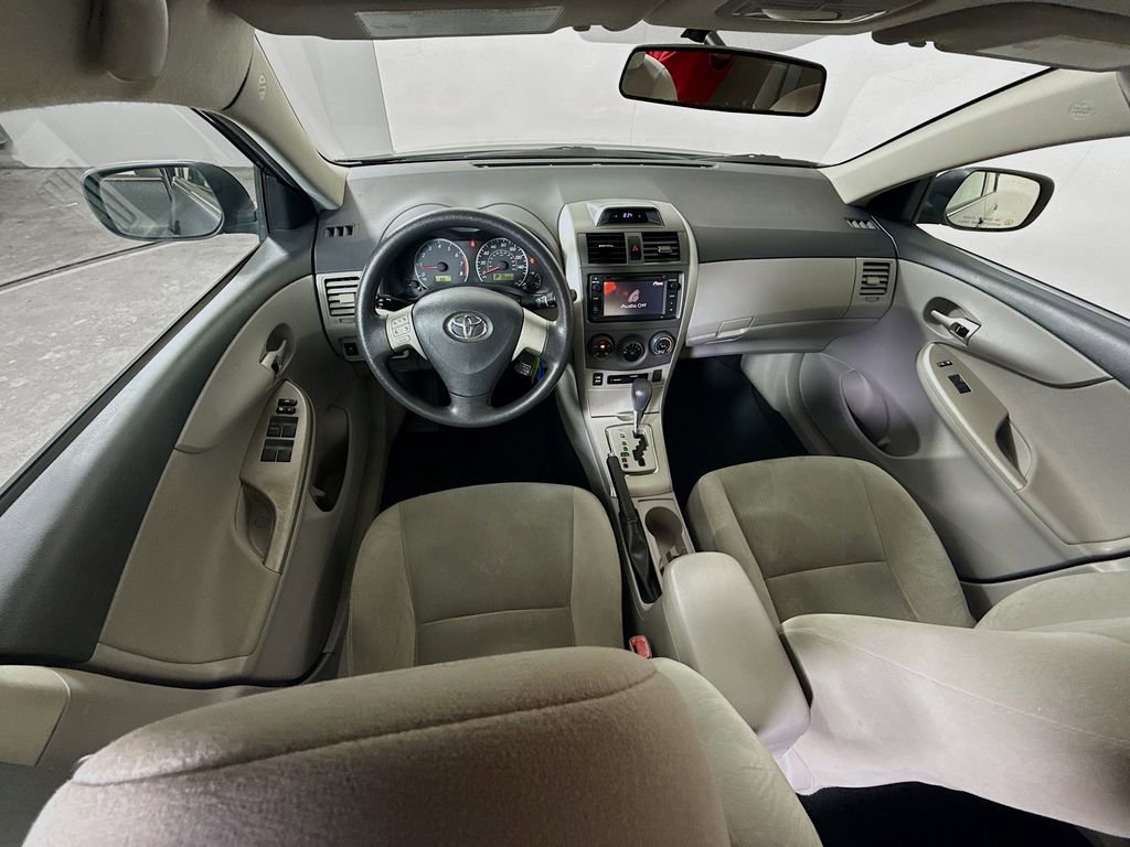 Used 2013 Toyota Corolla LE image 20