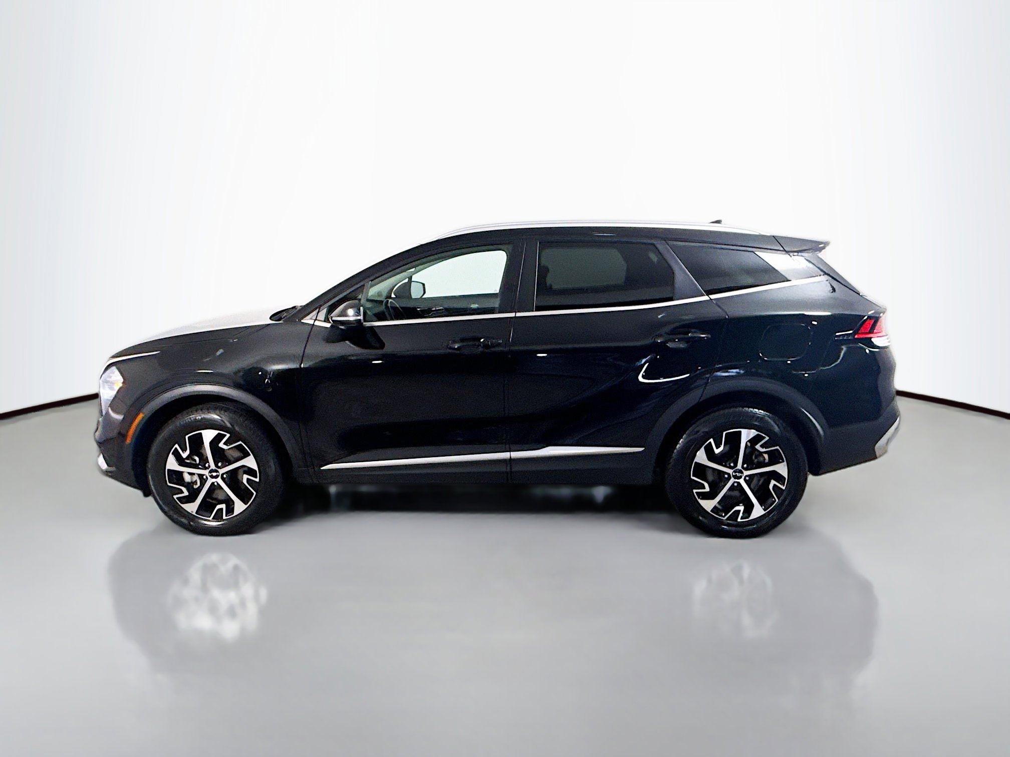 Used 2023 Kia Sportage EX AWD/4WD image 6