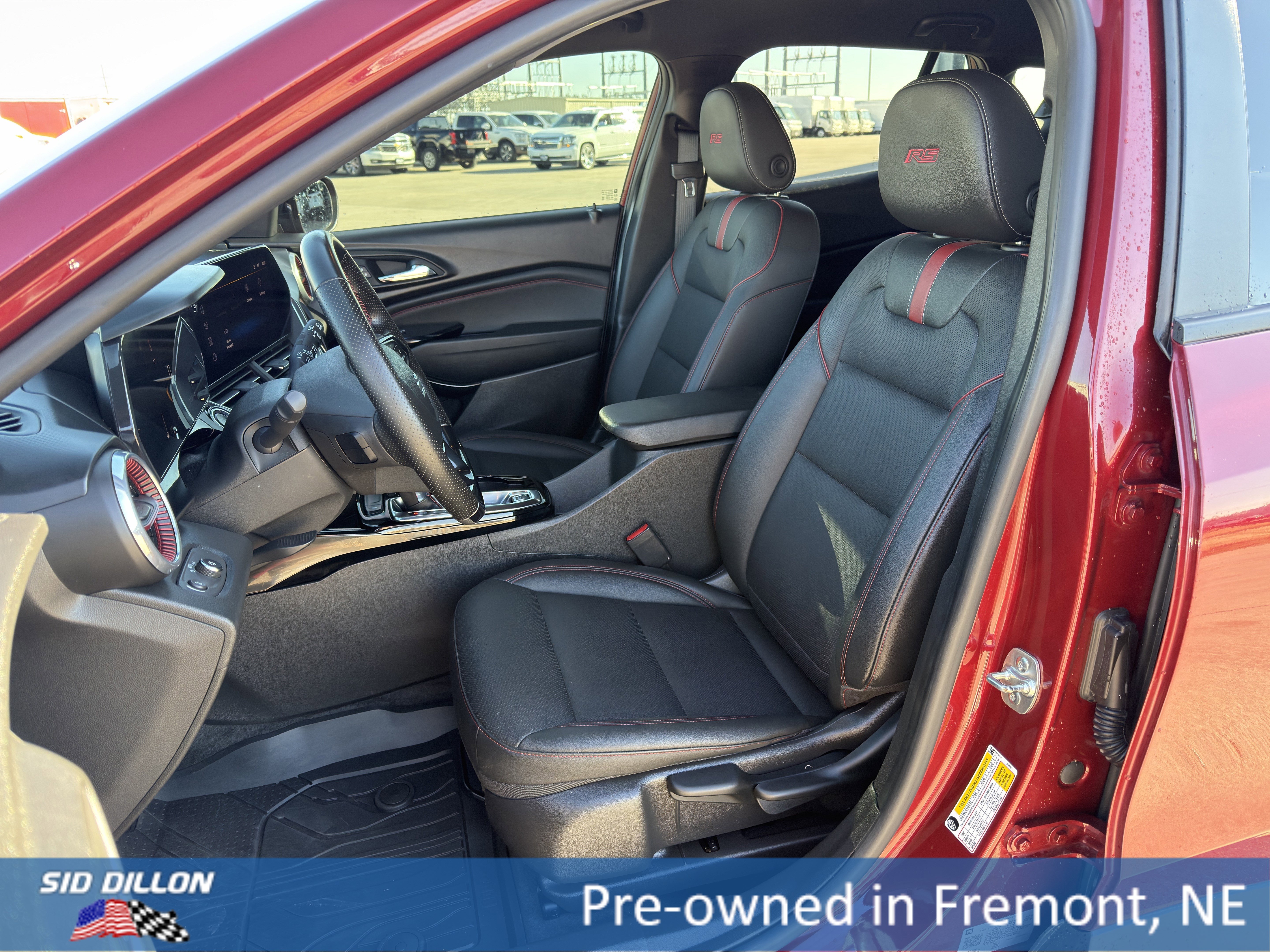 Used 2025 Chevrolet Trax RS w/ Driver Confidence Package FWD image 11