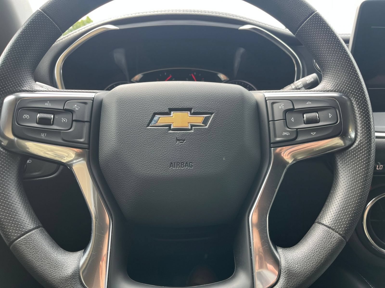 Used 2025 Chevrolet Blazer LT FWD image 29