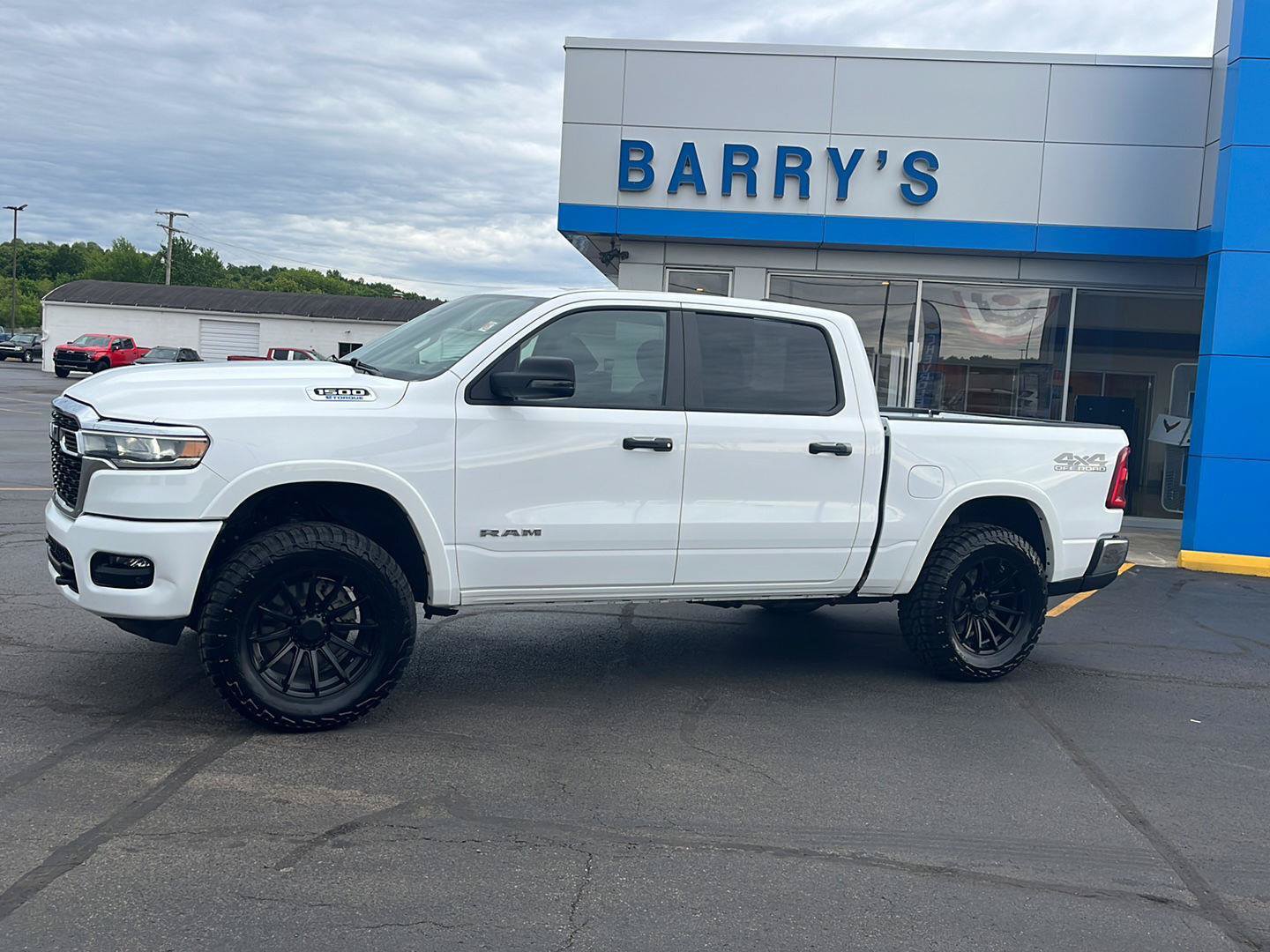 Used 2025 RAM 1500 Big Horn AWD/4WD image 2
