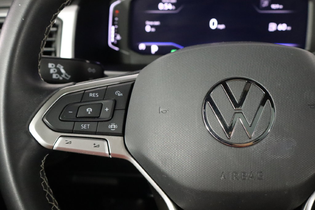 Used 2022 Volkswagen Atlas Cross Sport SE FWD image 8
