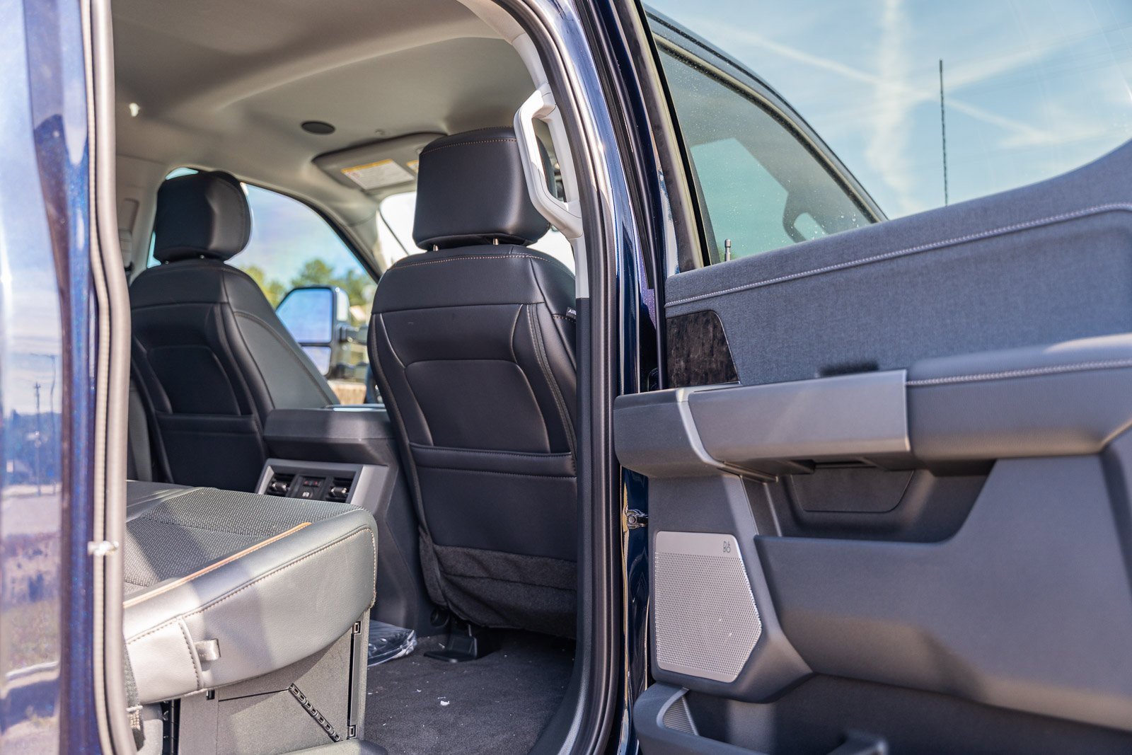 New 2025 Ford F250 Lariat w/ Lariat Ultimate Package image 15