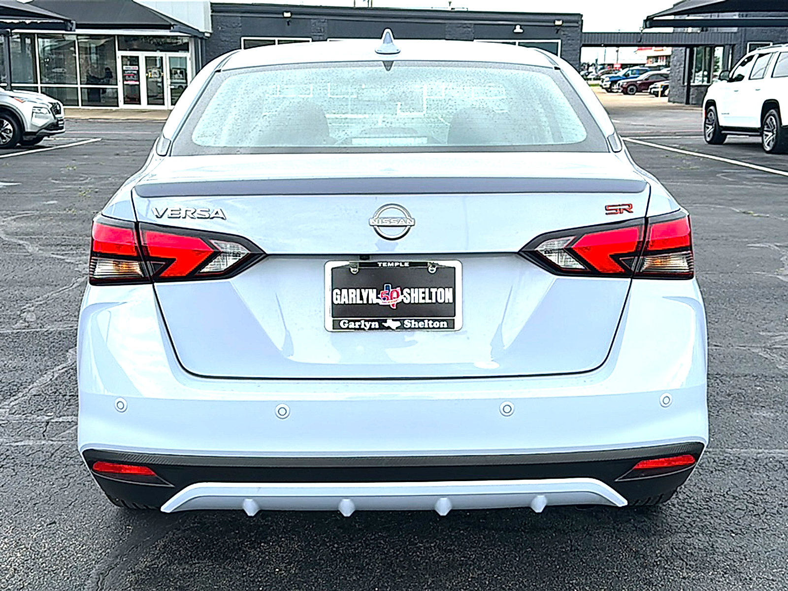 Used 2024 Nissan Versa SR FWD image 7