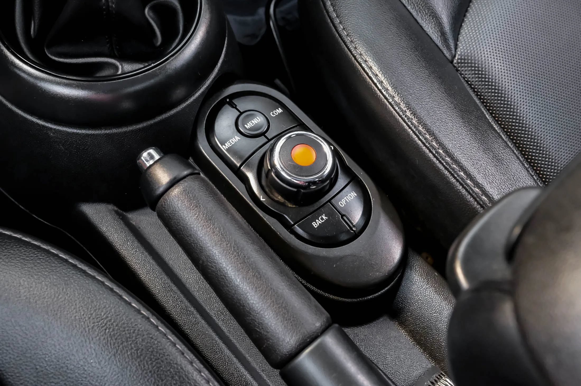 Used 2019 MINI Cooper 2-Door Hardtop FWD image 22