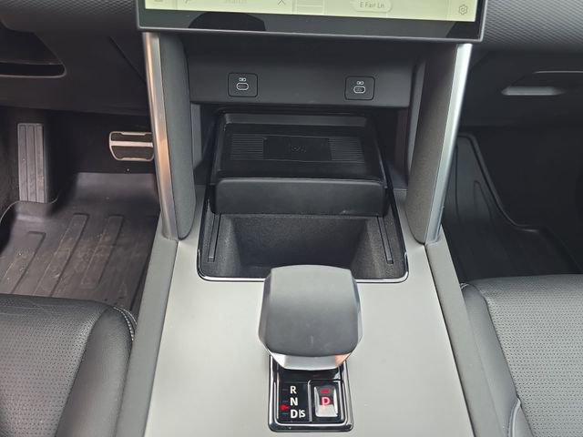 Used 2024 Land Rover Discovery Sport Dynamic SE image 24