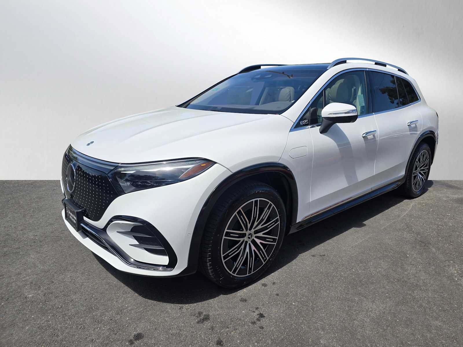 New 2026 Mercedes-Benz EQS 400 4MATIC SUV image 7
