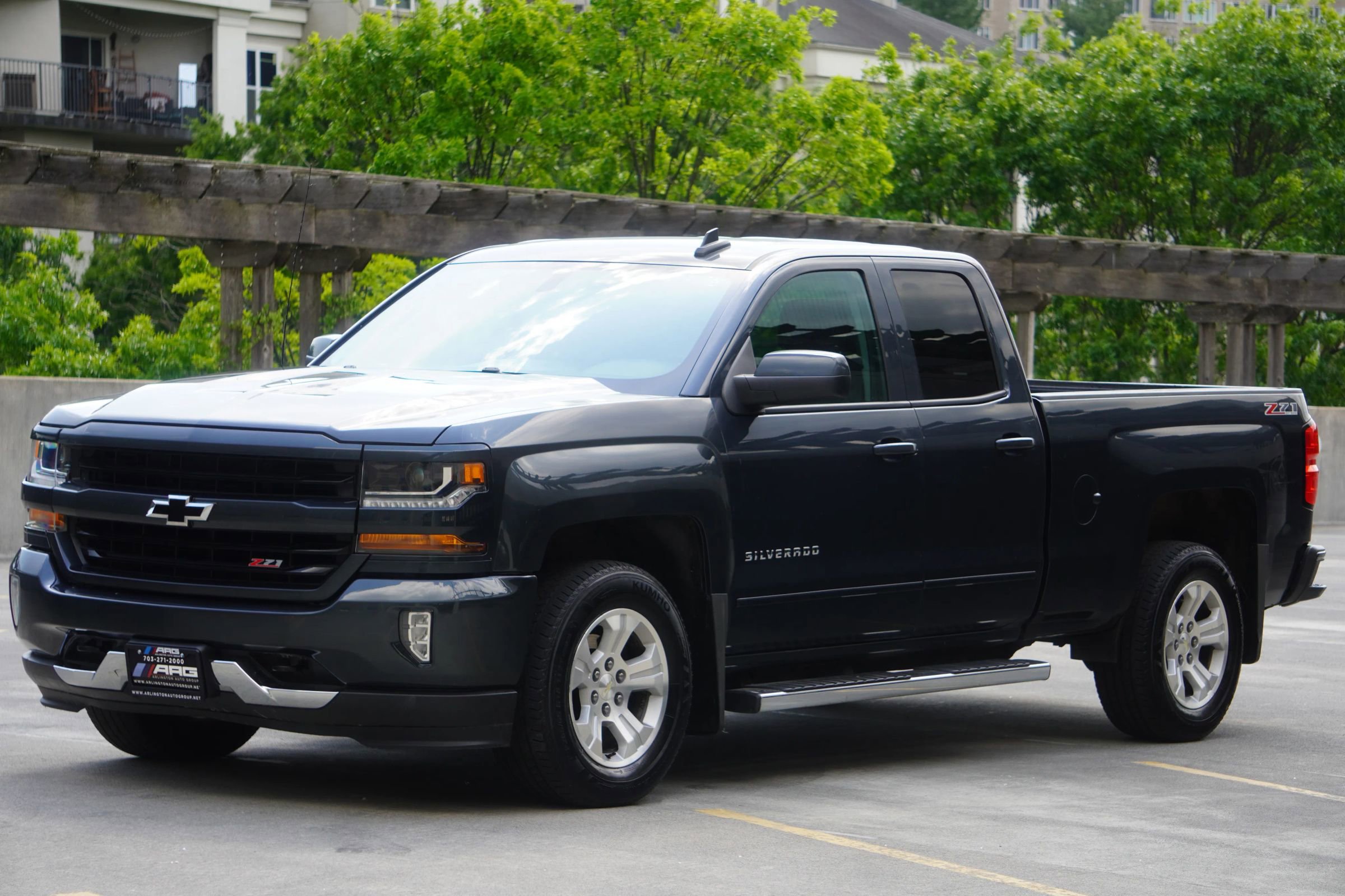 Used 2017 Chevrolet Silverado 1500 LT w/ All Star Edition AWD/4WD image 4