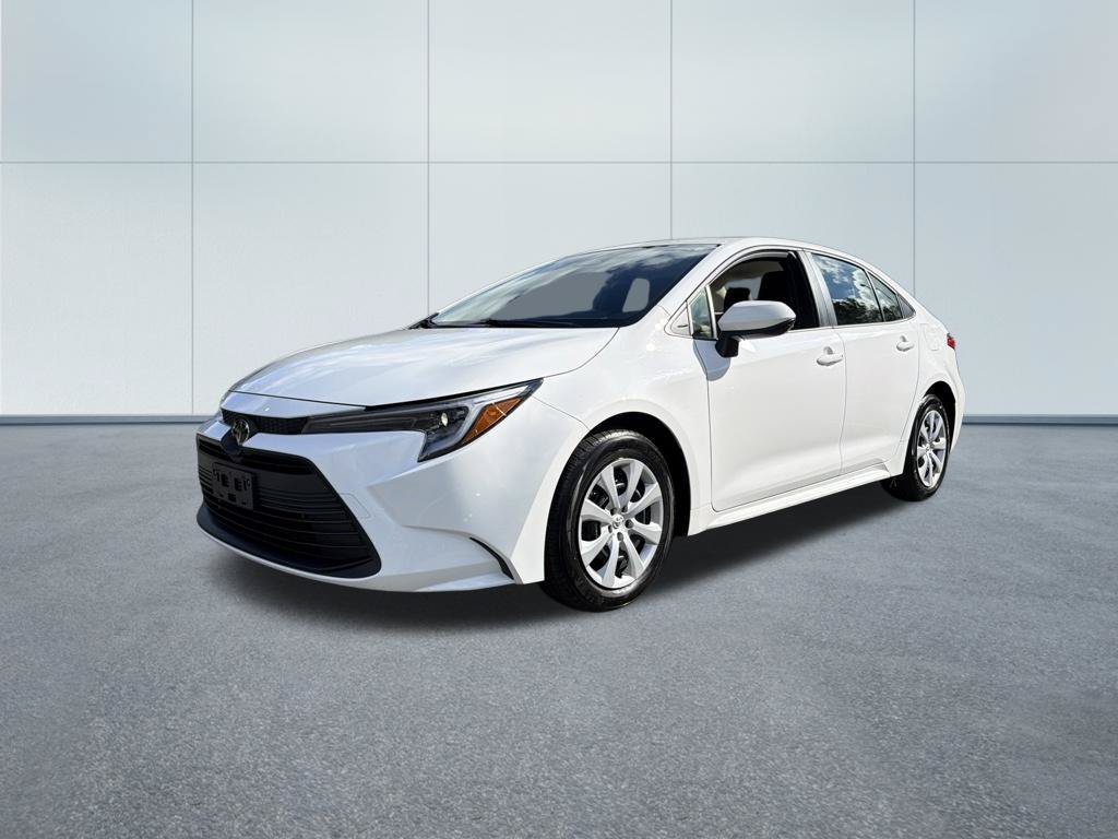 Used 2026 Toyota Corolla LE FWD image 2