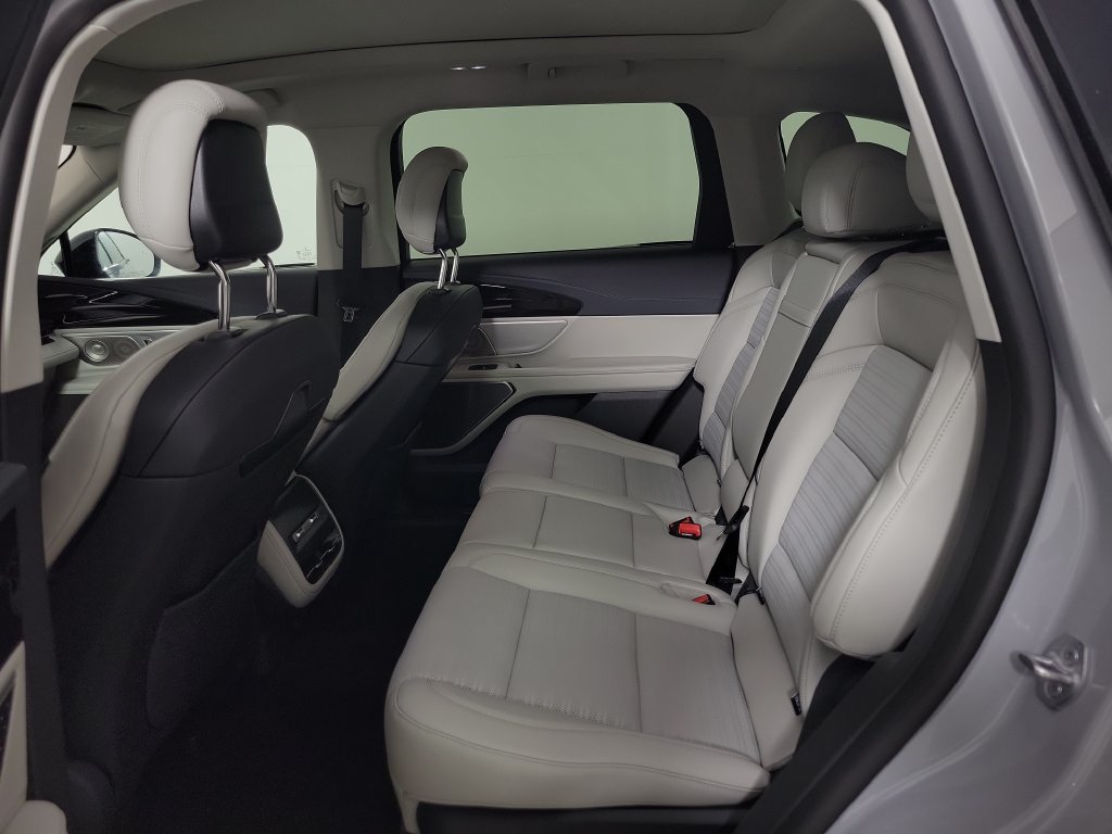New 2026 Lincoln Nautilus Reserve AWD/4WD image 12