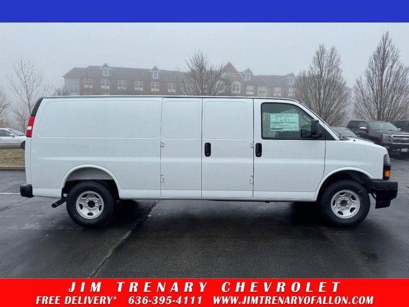 New 2026 Chevrolet Express 3500 Extended w/ Driver Convenience Package RWD image 1