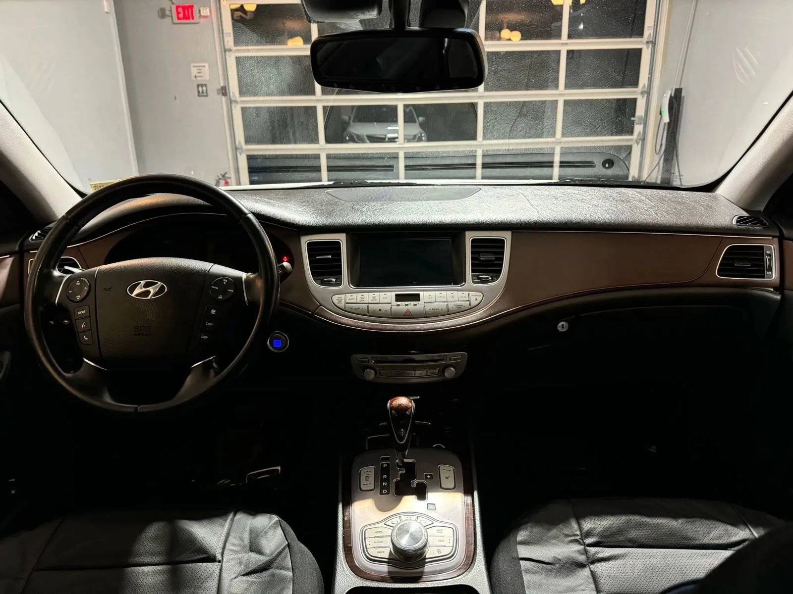 Used 2013 Hyundai Genesis 3.8 w/ Technology Pkg RWD image 27