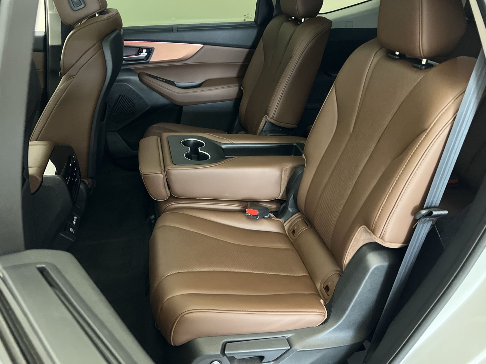 Used 2023 Acura MDX SH-AWD w/ Technology Package image 24