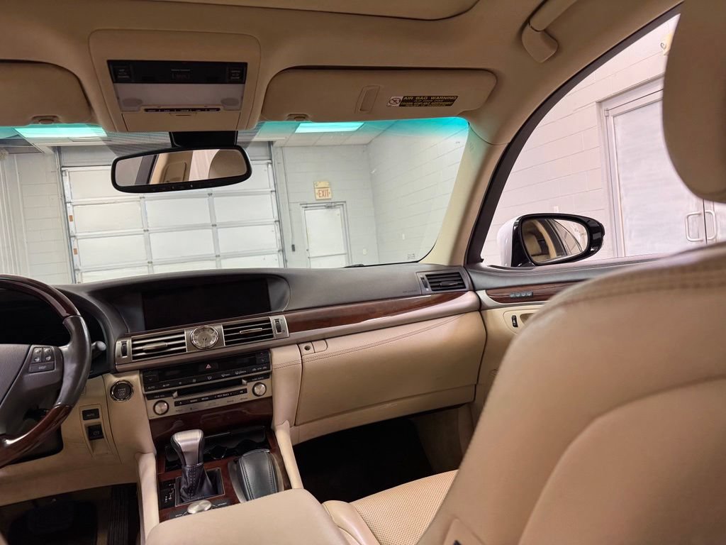 Used 2013 Lexus LS 460 AWD w/ Comfort Pkg image 26