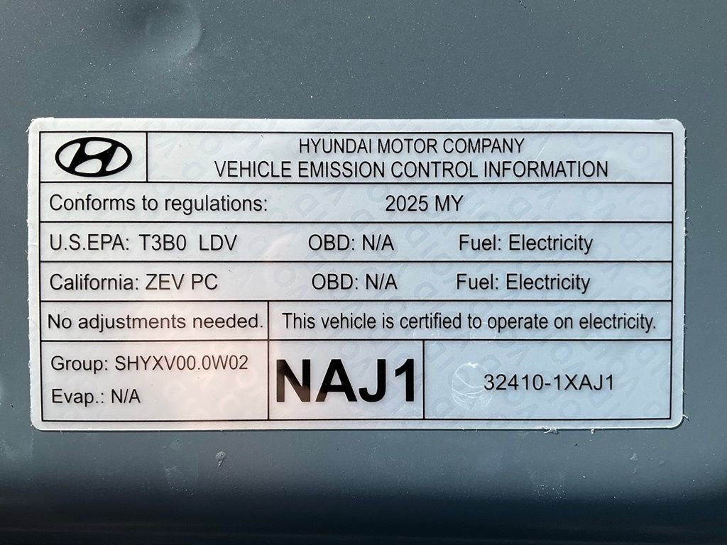 Used 2025 Hyundai Ioniq 5 SEL image 14