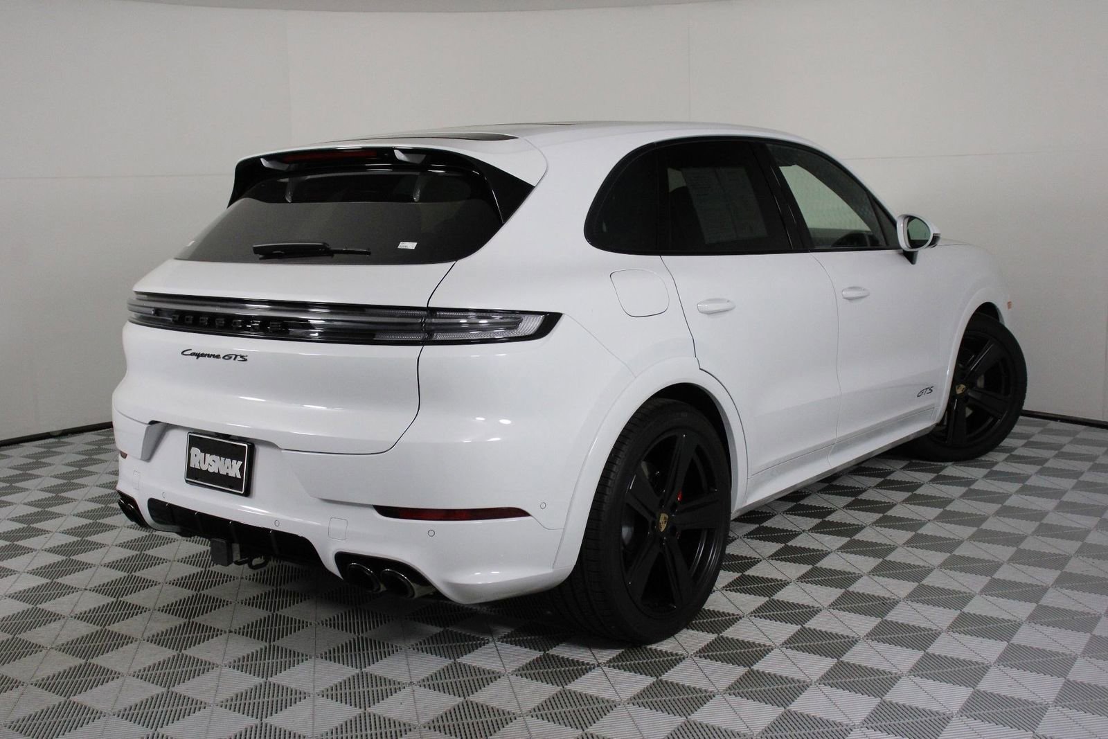 Certified 2025 Porsche Cayenne GTS image 7